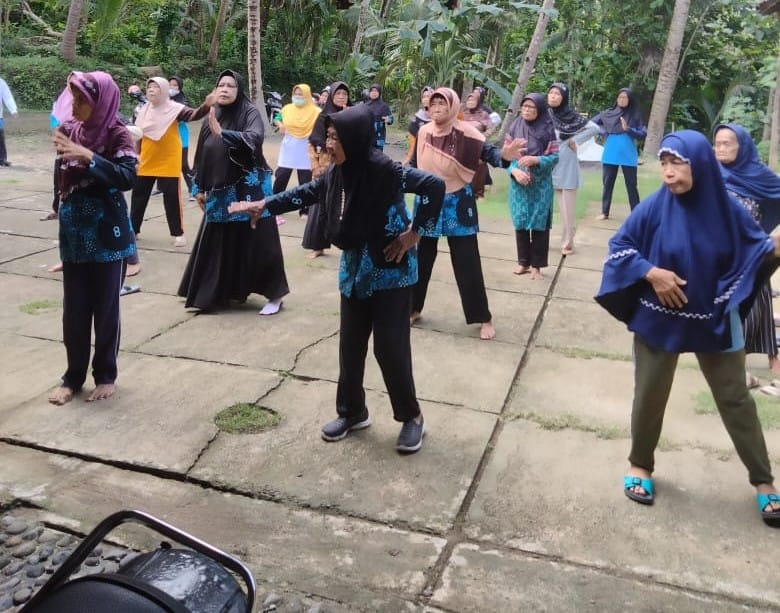 Lansia Bugar dan Bahagia